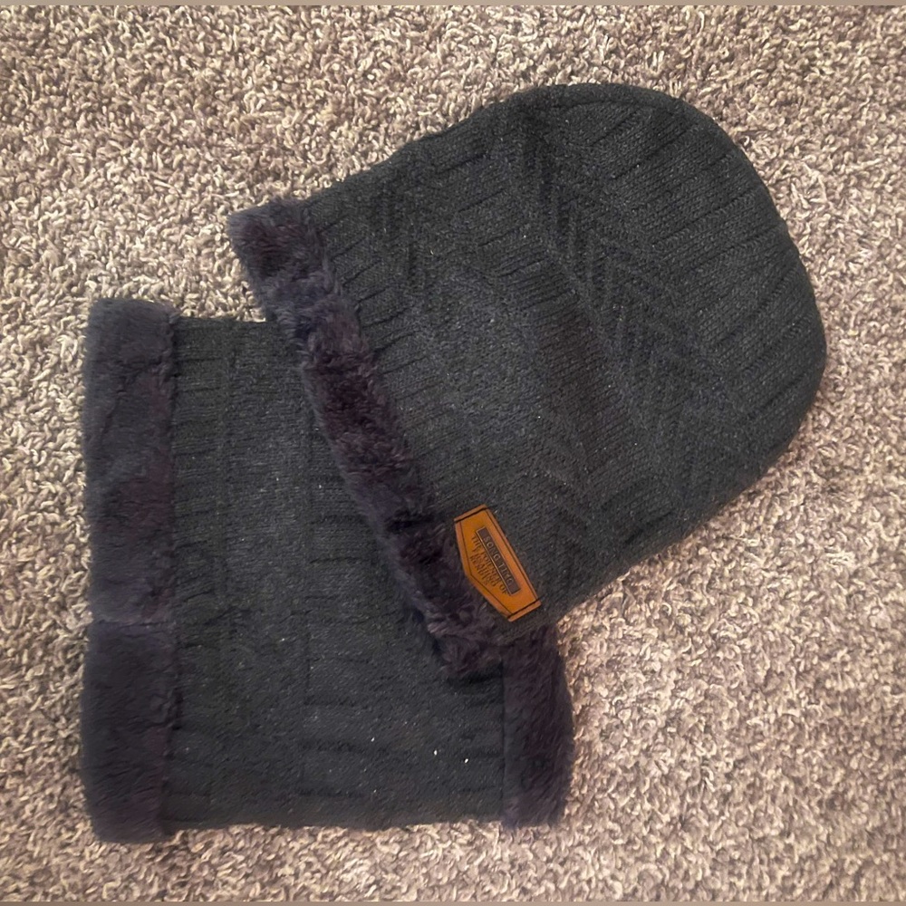 Song Ting Dark Gray & Black Knitted Beanie Hat & Neck Warmer Scarf Set New